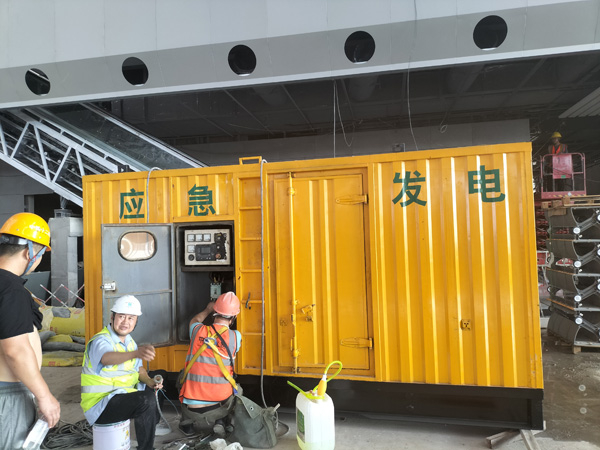 麟游怎样判断空气滤清器是否需要更换？